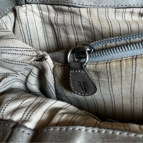 FRYE Melissa Italian Leather Large Shoulder Bag Tote in Ice Grey - Picture 5 of 5